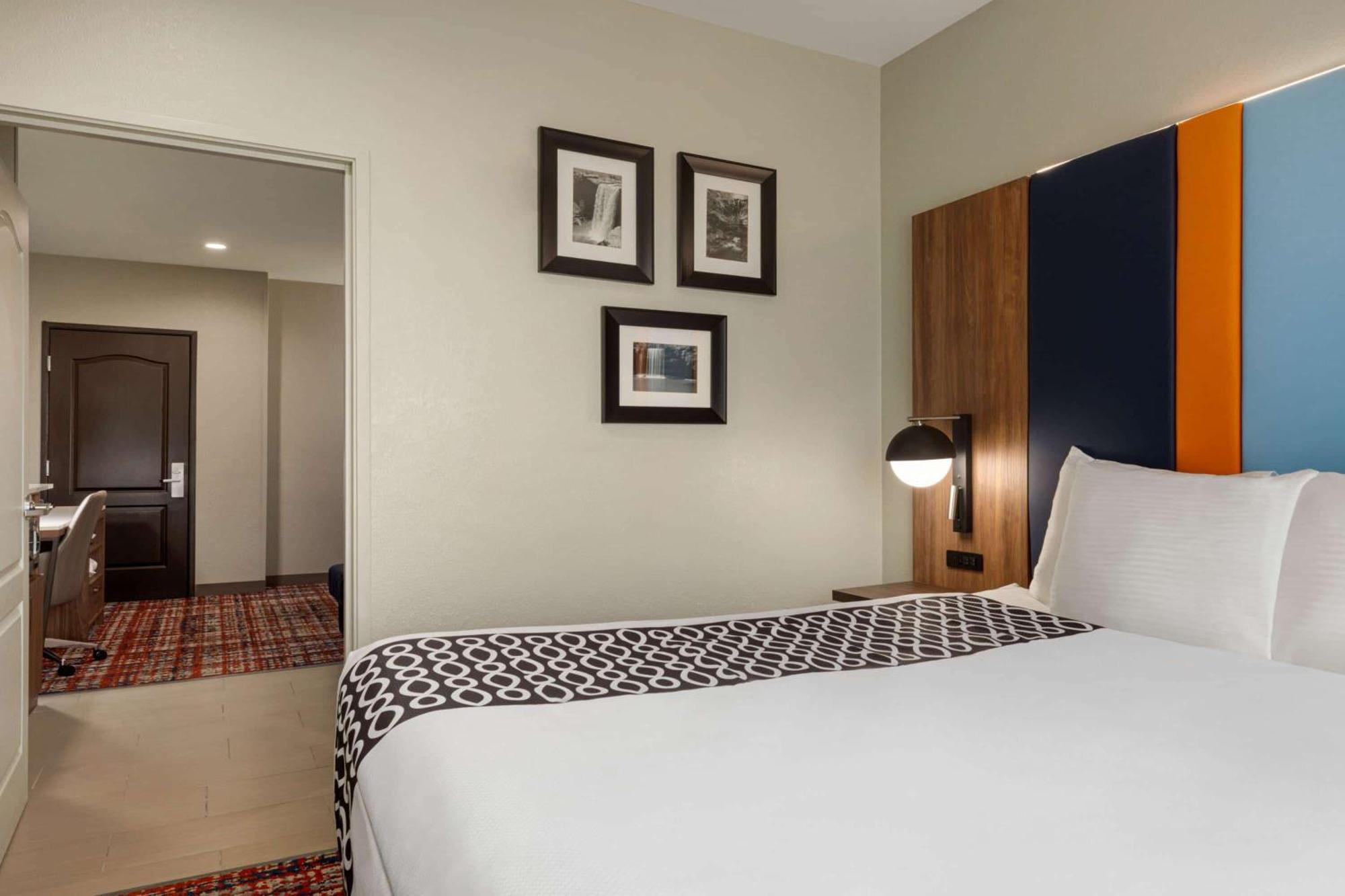 La Quinta By Wyndham Oxford - Anniston Hotel Exterior photo