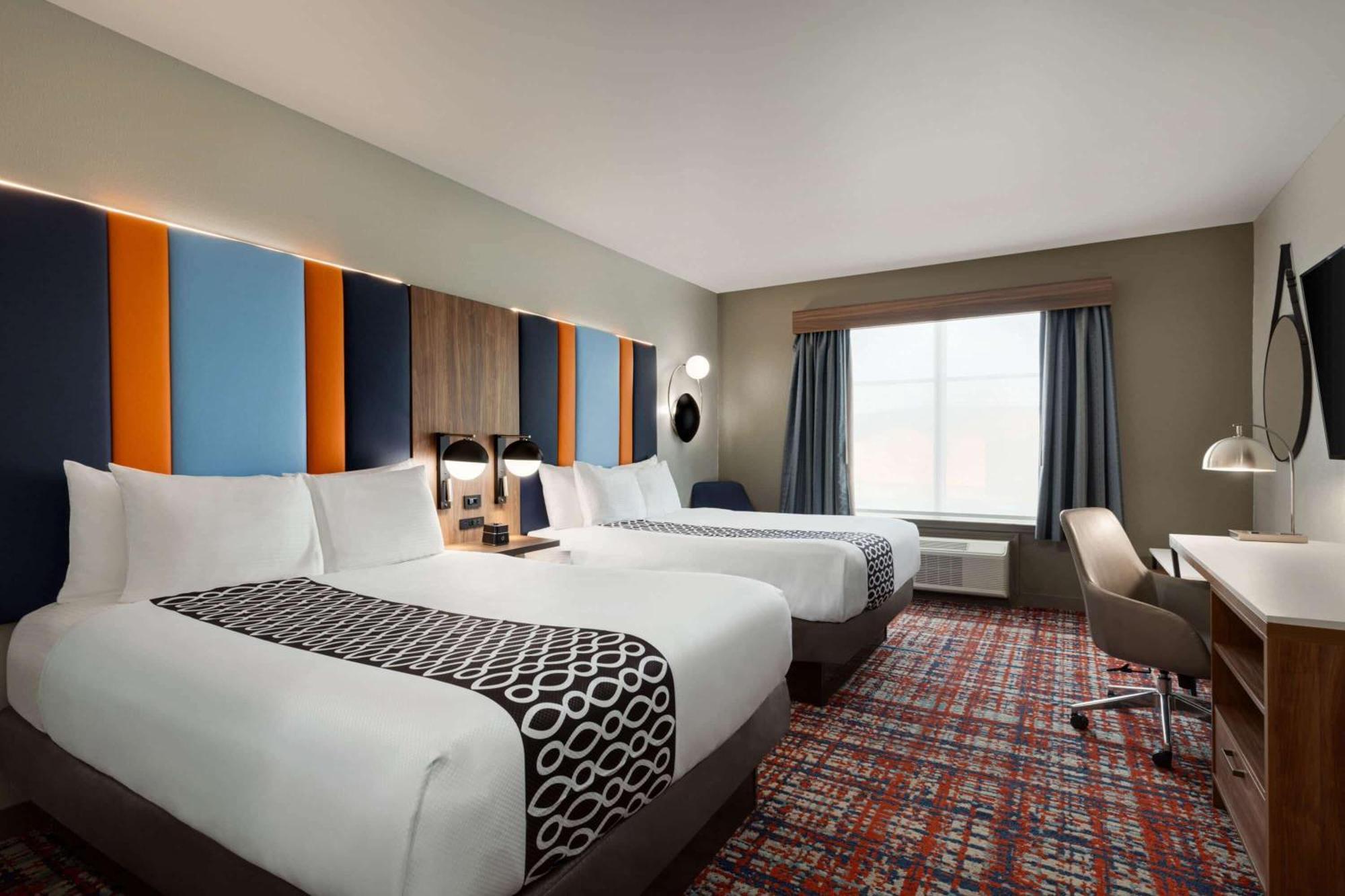 La Quinta By Wyndham Oxford - Anniston Hotel Exterior photo