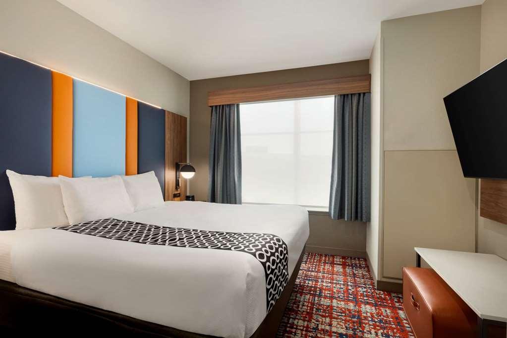 La Quinta By Wyndham Oxford - Anniston Hotel Room photo