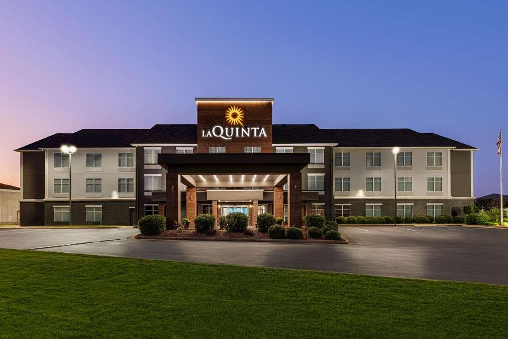 La Quinta By Wyndham Oxford - Anniston Hotel Exterior photo