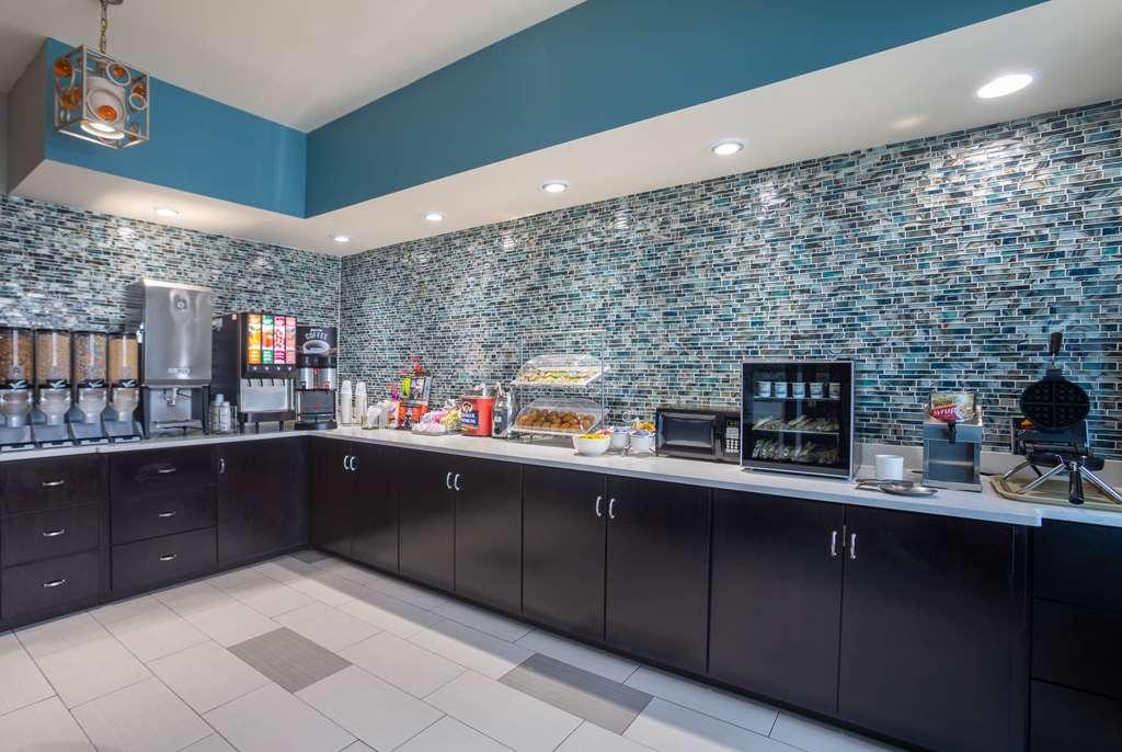 La Quinta By Wyndham Oxford - Anniston Hotel Facilities photo