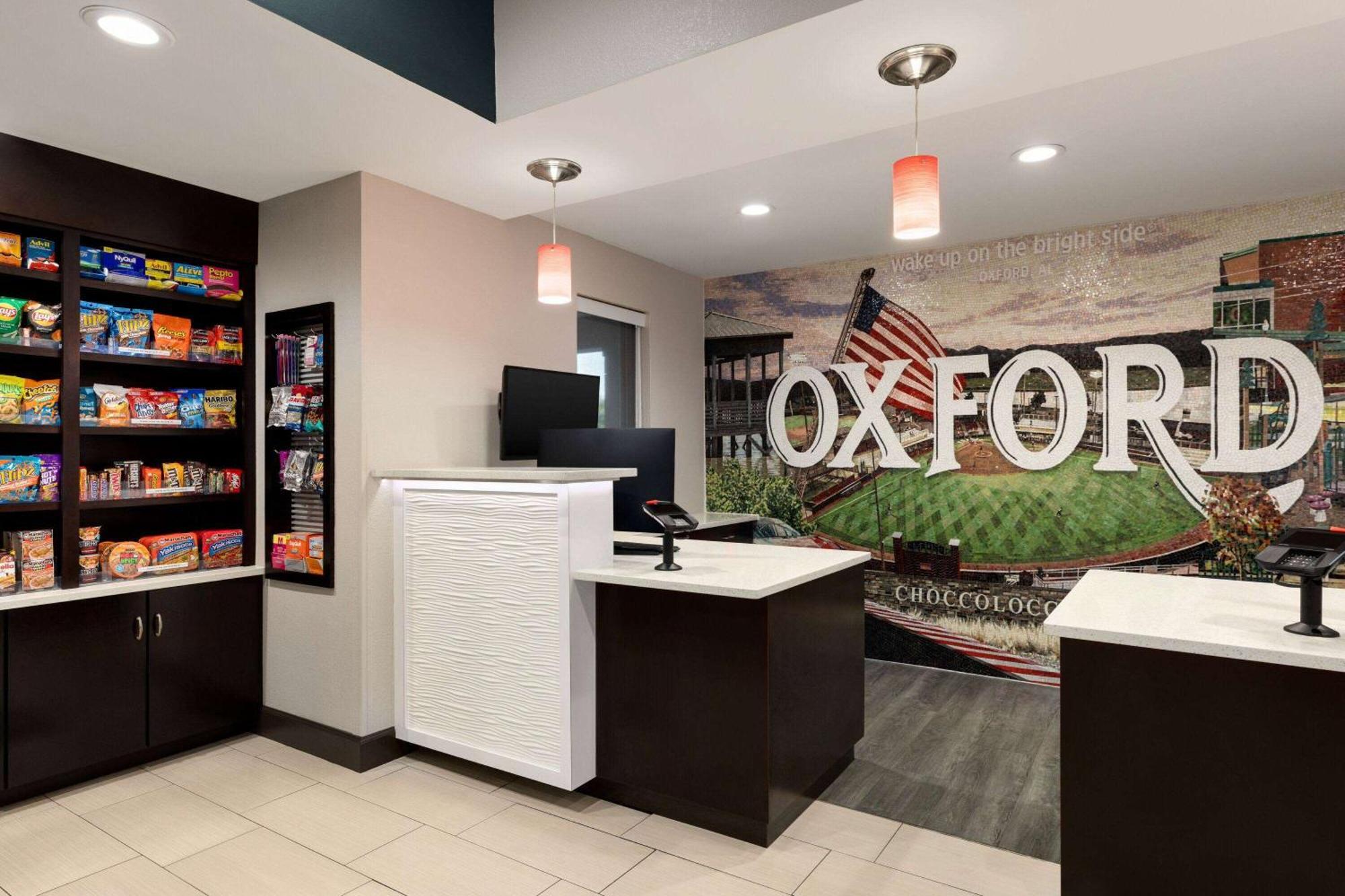 La Quinta By Wyndham Oxford - Anniston Hotel Exterior photo